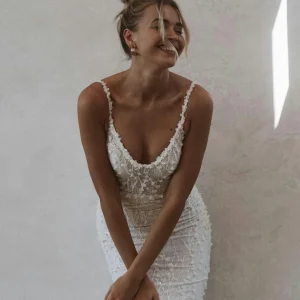 Elegant Mermaid Wedding Dresses V-neck Sleeveless Lace Applique Bridal Gown Backless Sweep Train Vestidos De Novia Customized